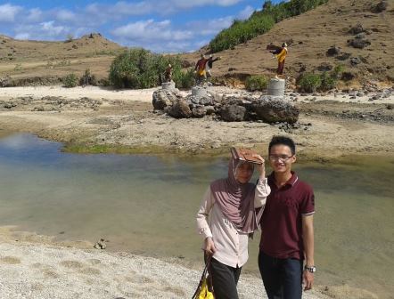 Patung putri mandalika di kuta beach lombok